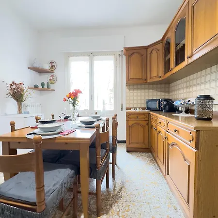 Apartament L&r - Casa Illiade Con Parcheggio Libero, Terrazza Panoramica E Wi-fi San Remo