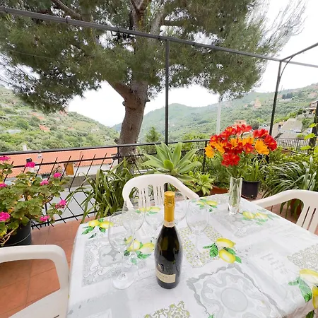 L&r - Casa Illiade Con Parcheggio Libero, Terrazza Panoramica E Wi-fi * Sanremo