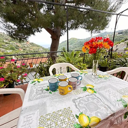 Lägenhet L&r - Casa Illiade Con Parcheggio Libero, Terrazza Panoramica E Wi-fi